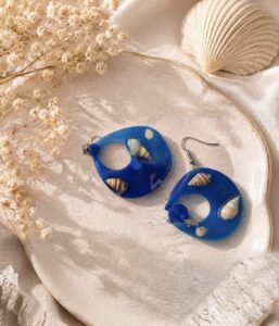 Boucles d&rsquo;oreilles  » Océan Infini » - Bijou artisanal en résine fait main en France