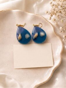 Boucles d&rsquo;oreilles  » Océan Infini » - Bijou artisanal en résine fait main en France