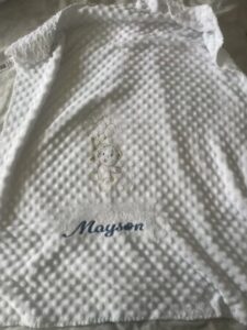 Création textile bébé personnalisée fait main en France